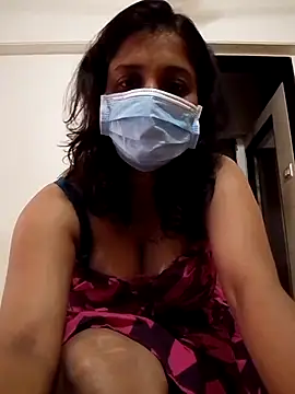 Snapshot of Love_Foreverr12 chatting on October 26, 2025, 5:52 am Love Foreverr12 online show from October 26, 2025, 5:52 am