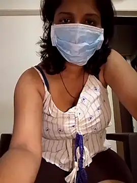 Snapshot of Love_Foreverr12 chatting on November 6, 2025, 10:08 am Love Foreverr12 online show from November 6, 2025, 10:08 am