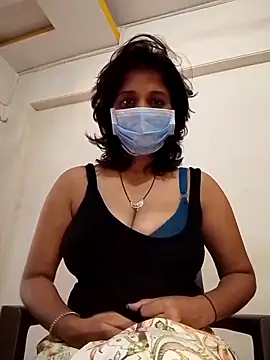 Snapshot of Love_Foreverr12 chatting on November 16, 2025, 9:58 am Love Foreverr12 online show from November 16, 2025, 9:58 am