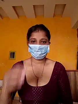 Snapshot of Love_Foreverr12 chatting on November 26, 2025, 5:51 am Love Foreverr12 online show from November 26, 2025, 5:51 am