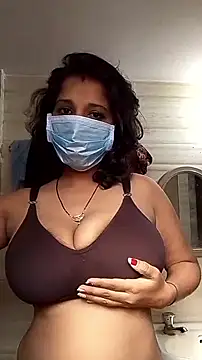 Snapshot of Love_Foreverr12 chatting on November 20, 2025, 9:10 am Love Foreverr12 online show from November 20, 2025, 9:10 am