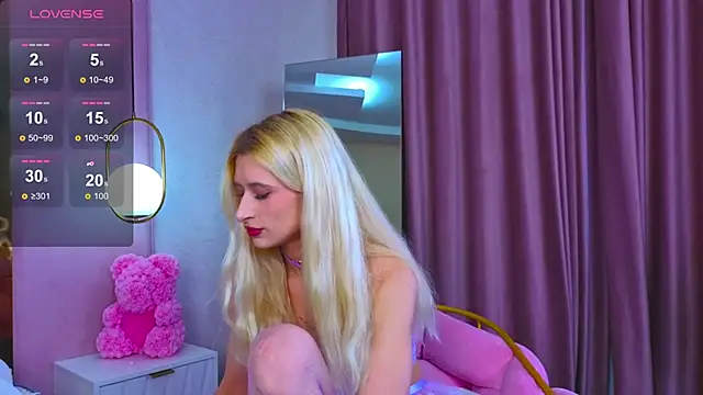 Monica Leen online show from November 7, 2025, 6:29 am