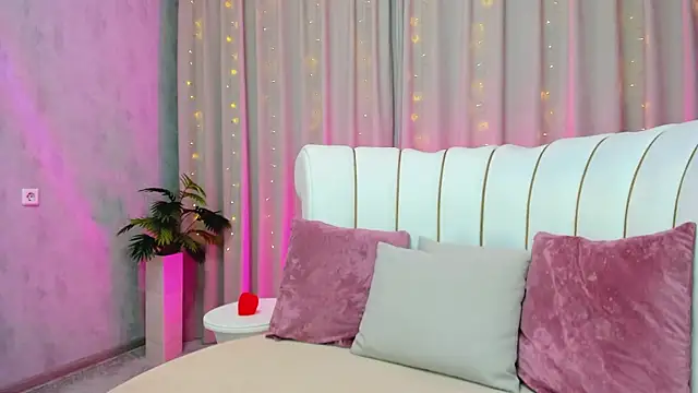  Sunpuddle online show from March 26, 2026, 1:15 am