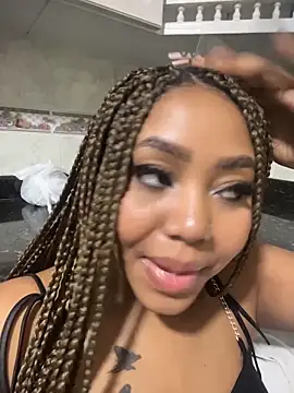 Snapshot of AngelaRoberts chatting on February 10, 2026, 1:15 am AngelaRoberts online show from February 10, 2026, 1:15 am