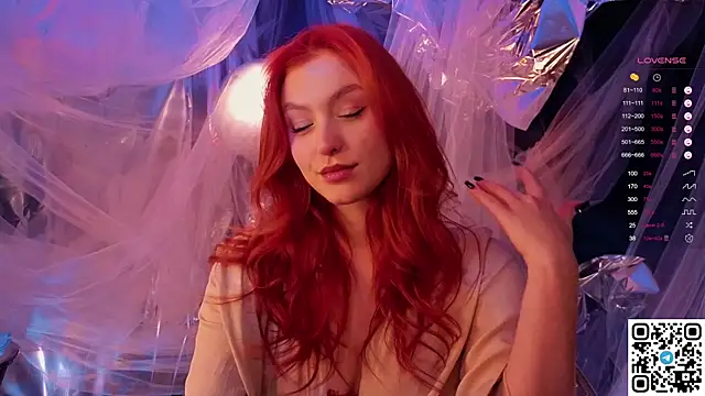 Snapshot of GildedKitten chatting on December 19, 2025, 6:21 pm GildedKitten online show from December 19, 2025, 6:21 pm