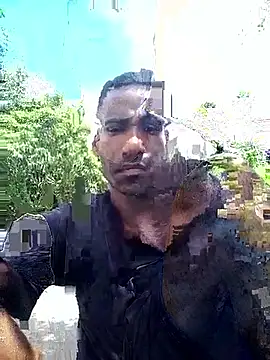 negrobrazil92 online show from February 25, 2026, 1:33 pm