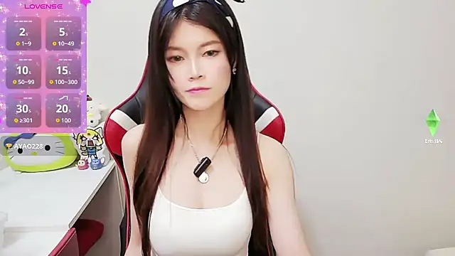 Snapshot of Alina10932 chatting on October 14, 2025, 7:42 am Alina10932 online show from October 14, 2025, 7:42 am