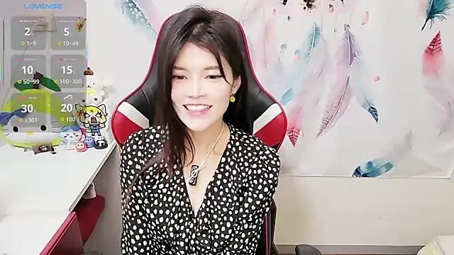 Snapshot of Alina10932 chatting on November 27, 2025, 9:10 am Alina10932 online show from November 27, 2025, 9:10 am