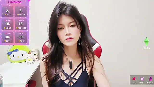 Snapshot of Alina10932 chatting on October 1, 2025, 7:24 am Alina10932 online show from October 1, 2025, 7:24 am