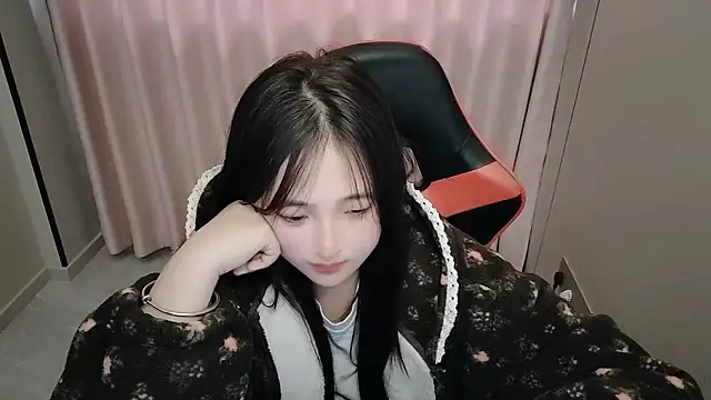 xxz98 online show from April 11, 2026, 7:45 am