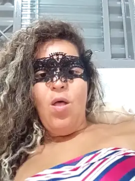 Snapshot of RaphinhaSanches chatting on December 4, 2025, 11:42 am RaphinhaSanches online show from December 4, 2025, 11:42 am