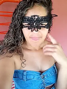 Snapshot of RaphinhaSanches chatting on November 1, 2025, 1:38 pm RaphinhaSanches online show from November 1, 2025, 1:38 pm