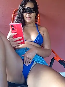 RaphinhaSanches online show from April 7, 2026, 1:02 pm