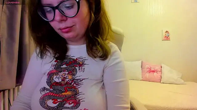 MilisaSweet777 online show from April 17, 2026, 8:11 pm