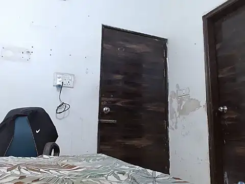 Snapshot of soya_queen chatting on October 22, 2025, 2:33 am soya queen online show from October 22, 2025, 2:33 am