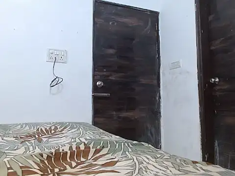 Snapshot of soya_queen chatting on December 14, 2025, 5:46 am soya queen online show from December 14, 2025, 5:46 am