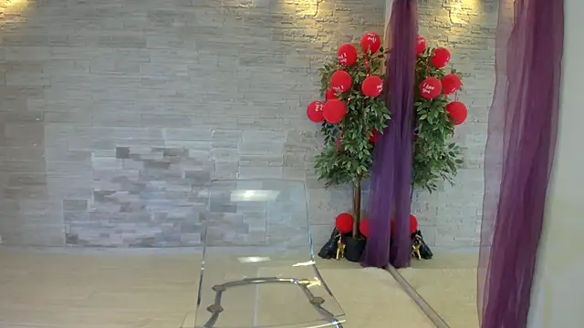 AngelInSinn online show from April 8, 2026, 4:47 am