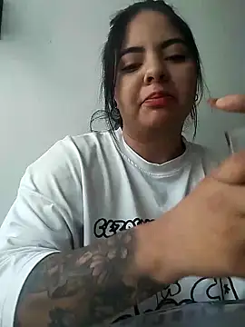 Snapshot of Luciana_r chatting on October 26, 2025, 7:14 pm Luciana r online show from October 26, 2025, 7:14 pm