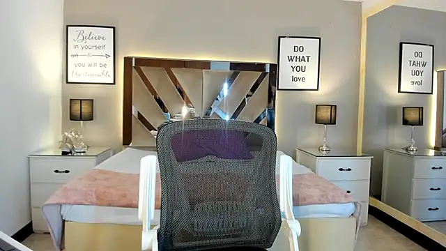 cellestehot online show from April 14, 2026, 1:49 pm