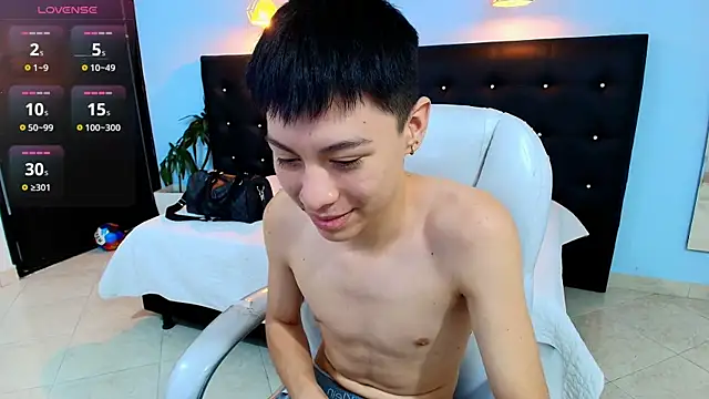 Snapshot of Abraham_horny18 chatting on September 13, 2025, 1:22 pm Abraham horny18 online show from September 13, 2025, 1:22 pm