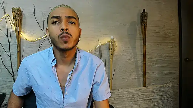 Snapshot of MarcusRain_ chatting on February 13, 2026, 3:50 am MarcusRain online show from February 13, 2026, 3:50 am