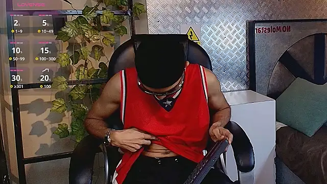 Snapshot of MarcusRain_ chatting on February 3, 2026, 3:48 am MarcusRain online show from February 3, 2026, 3:48 am