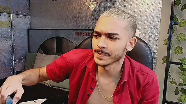 Snapshot of MarcusRain_ chatting on February 14, 2026, 4:07 pm MarcusRain online show from February 14, 2026, 4:07 pm