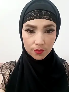 Snapshot of jamila_zair chatting on April 28, 2026, 2:21 pm jamila zair online show from April 28, 2026, 2:21 pm