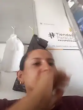 Snapshot of Titiss8921 chatting on September 10, 2025, 12:15 pm Titiss8921 online show from September 10, 2025, 12:15 pm