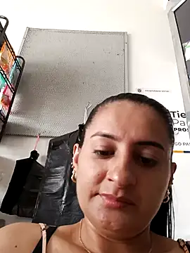 Snapshot of Titiss8921 chatting on November 4, 2025, 1:37 pm Titiss8921 online show from November 4, 2025, 1:37 pm