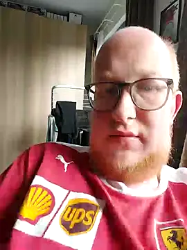 geilerd122 online show from October 4, 2025, 2:51 pm