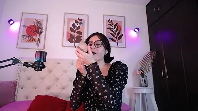 barbyehot online show from November 21, 2025, 12:20 am