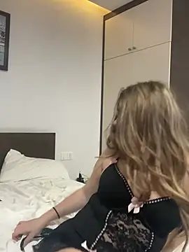 cherryrosealiee online show from March 7, 2026, 2:33 pm