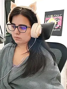 Snapshot of CutteGirl99 chatting on October 22, 2025, 1:38 am CutteGirl99 online show from October 22, 2025, 1:38 am
