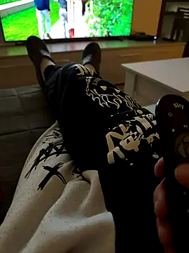 Snapshot of maialexte chatting on December 16, 2025, 8:35 pm maialexte online show from December 16, 2025, 8:35 pm