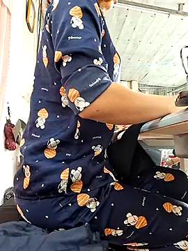 Snapshot of irina_hana chatting on December 3, 2025, 12:44 am irina hana online show from December 3, 2025, 12:44 am