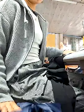 Snapshot of irina_hana chatting on November 19, 2025, 1:05 am irina hana online show from November 19, 2025, 1:05 am