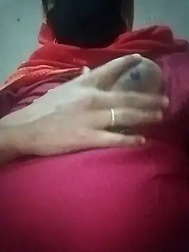 baddy8008 online show from November 28, 2025, 4:51 pm