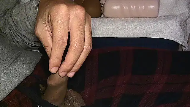 GRiZZLYBONE online show from October 17, 2025, 7:00 am