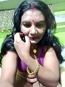 Snapshot of ZIVAA chatting on February 19, 2026, 6:49 pm ZIVAA online show from February 19, 2026, 6:49 pm