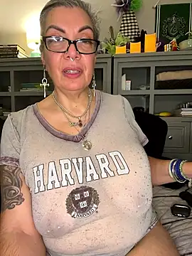 Snapshot of dieseldame1313 chatting on January 9, 2026, 1:34 am dieseldame1313 online show from January 9, 2026, 1:34 am