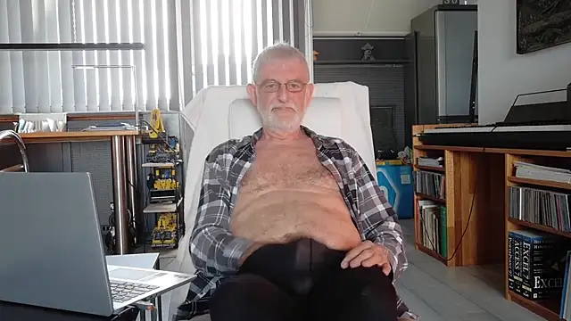 ewaldwillems99 online show from October 30, 2025, 1:53 pm