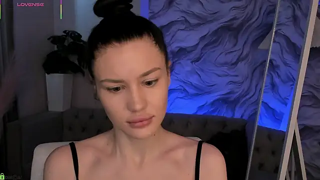 Aria Mila online show from March 19, 2026, 3:06 am