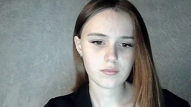 Snapshot of SweetLoraa chatting on October 7, 2025, 3:13 pm SweetLoraa online show from October 7, 2025, 3:13 pm