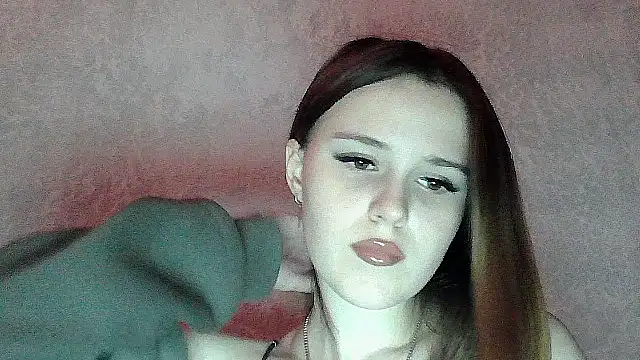 Snapshot of SweetLoraa chatting on November 8, 2025, 1:47 pm SweetLoraa online show from November 8, 2025, 1:47 pm