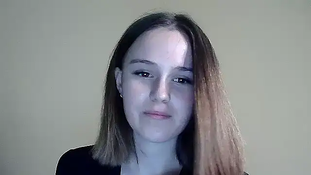 Snapshot of SweetLoraa chatting on October 10, 2025, 3:24 pm SweetLoraa online show from October 10, 2025, 3:24 pm