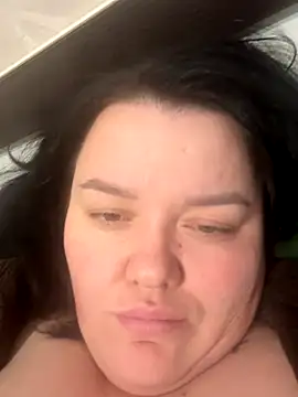 SunnyLeila2101 online show from November 4, 2025, 4:22 pm