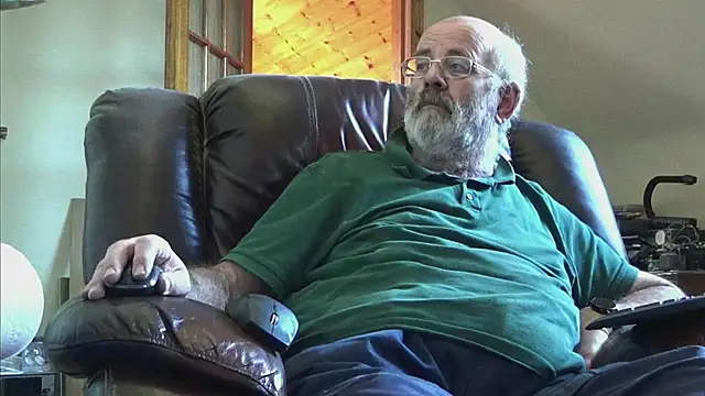 janzer13 online show from October 25, 2025, 2:17 pm