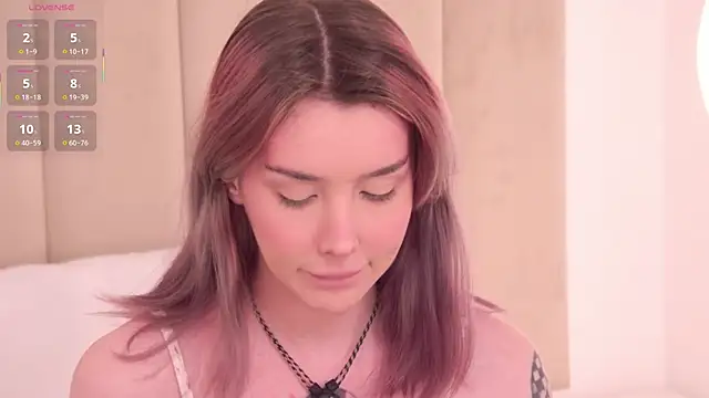 Snapshot of Nesolla chatting on December 5, 2025, 11:42 am Nesolla online show from December 5, 2025, 11:42 am