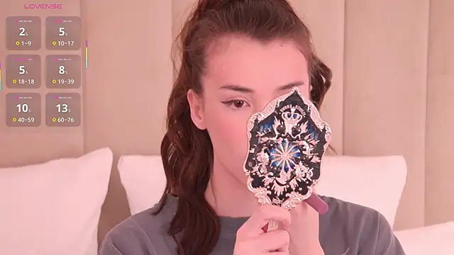 Nesolla online show from March 16, 2026, 5:59 pm